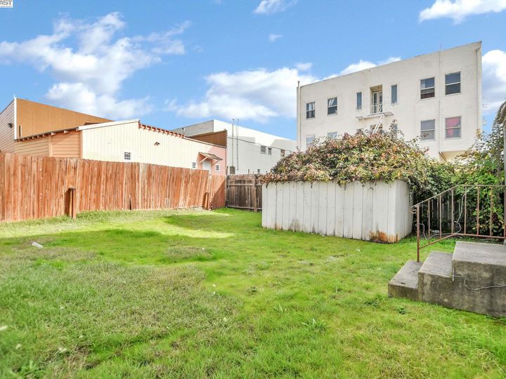 2750 73rd Ave, Oakland, CA | Eastmont Area. Photo 29 of 33