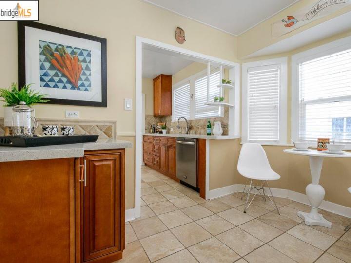 2760 Best Ave, Oakland, CA | Maxwell  Park. Photo 10 of 26