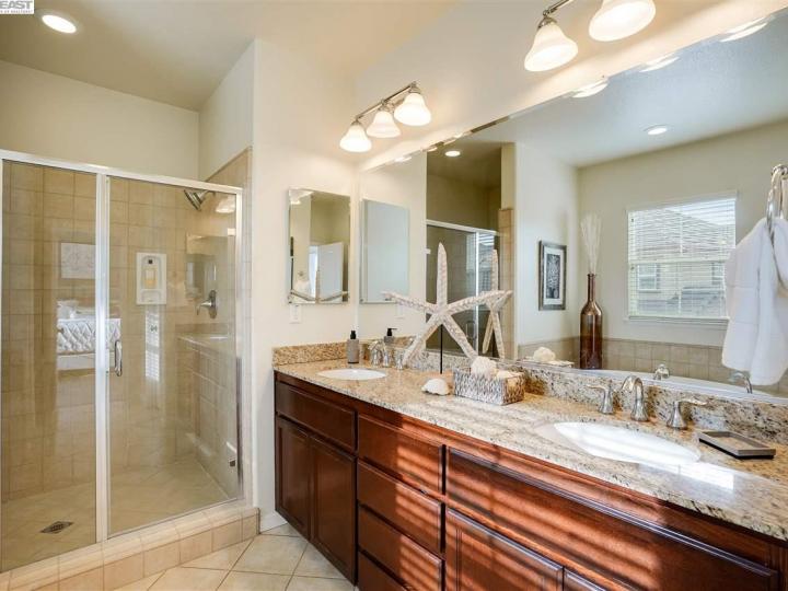 2933 Enfield St, San Ramon, CA | Windemere. Photo 12 of 26