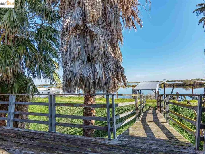 3123 W Willow Rd, Bethel Island, CA | Waterfront. Photo 15 of 26