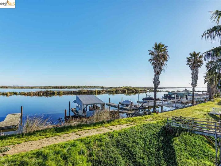 3123 W Willow Rd, Bethel Island, CA | Waterfront. Photo 17 of 26