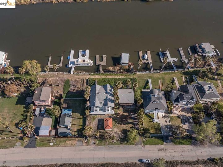 3123 W Willow Rd, Bethel Island, CA | Waterfront. Photo 19 of 26
