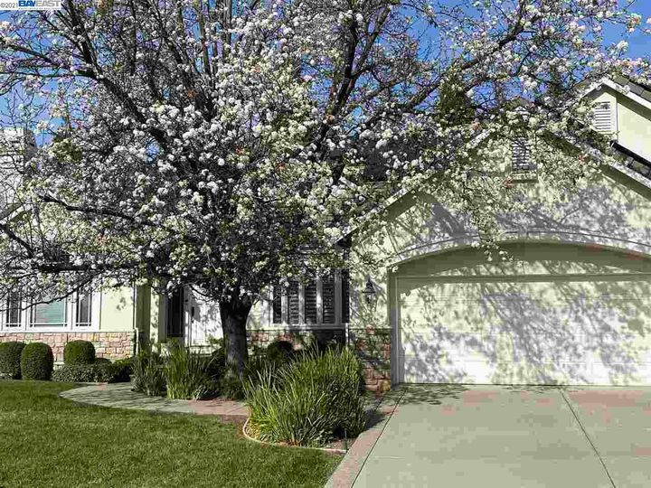 324 Brianne Ct, Pleasanton, CA | Carriage Estates. Photo 1 of 1