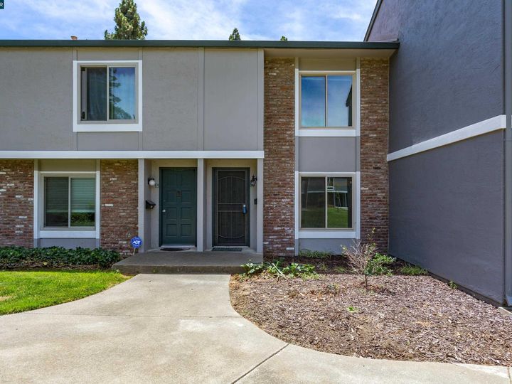 3325 Northwood Dr #B, Concord, CA, 94520 Townhouse. Photo 1 of 41