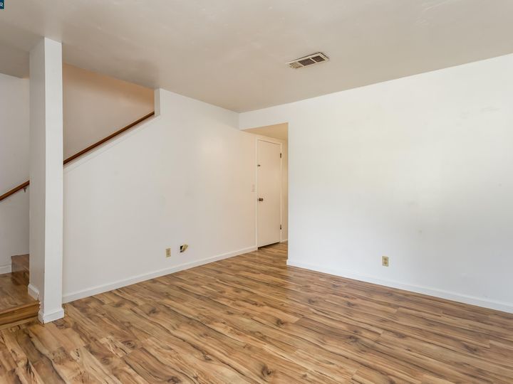 3325 Northwood Dr #B, Concord, CA, 94520 Townhouse. Photo 4 of 41