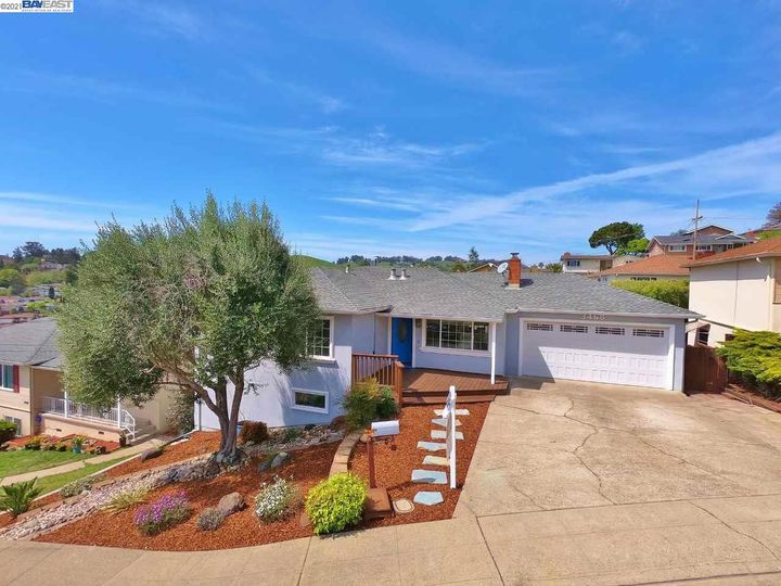 3468 Marques Ct, Castro Valley, CA | Lake Chabot. Photo 1 of 38
