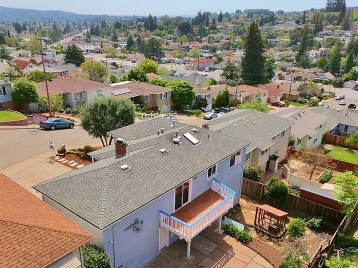 3468 Marques Ct, Castro Valley, CA | Lake Chabot. Photo 2 of 38