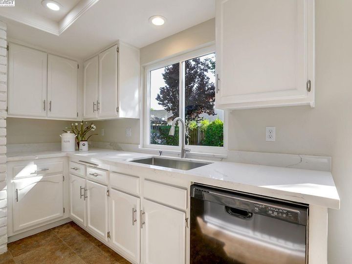 35623 Chaplin Dr, Fremont, CA | Mission Lakes. Photo 13 of 40