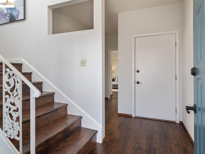 3650 Maybelle Ave, Oakland, CA | Laurel Dist. Photo 4 of 40