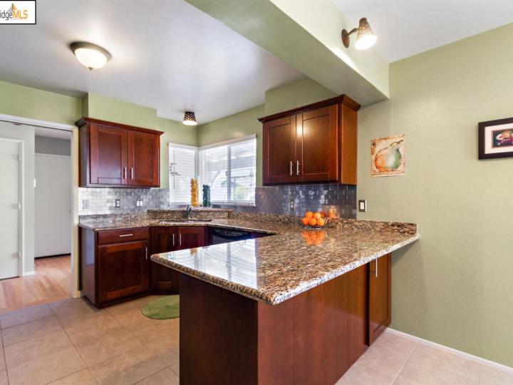 3715 Malcolm Ave, Oakland, CA | Chabot Highlands. Photo 19 of 38
