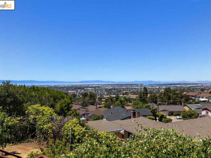3715 Malcolm Ave, Oakland, CA | Chabot Highlands. Photo 29 of 38