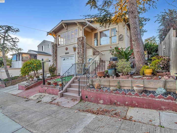 4035 Magee Ave, Oakland, CA | Redwood Heights. Photo 51 of 58