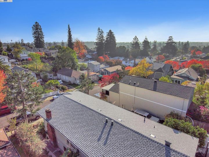 4035 Magee Ave, Oakland, CA | Redwood Heights. Photo 7 of 58