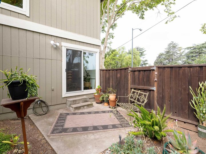 4205 Dubhe Ct, Concord, CA, 94521 Townhouse. Photo 9 of 29