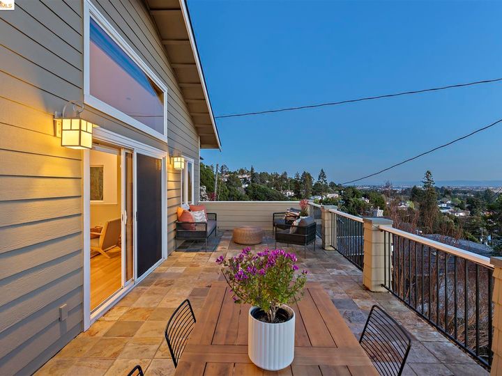 4260 Harbor View Ave, Oakland, CA | Redwood Heights. Photo 32 of 60