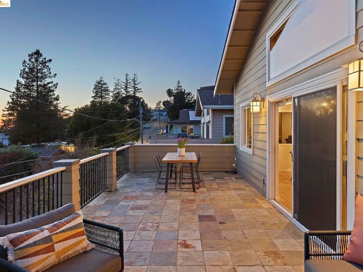 4260 Harbor View Ave, Oakland, CA | Redwood Heights. Photo 33 of 60