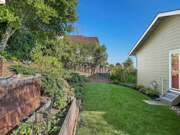 4260 Harbor View Ave, Oakland, CA | Redwood Heights. Photo 36 of 60