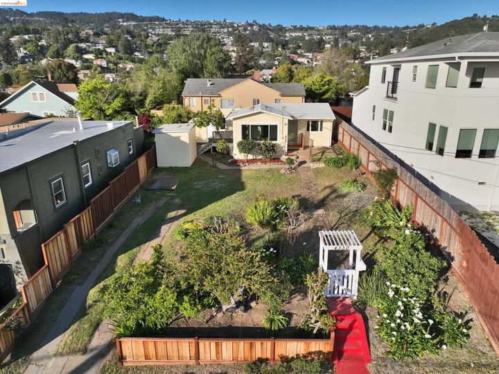 4330 Pampas Ave, Oakland, CA | Redwood Heights. Photo 30 of 42