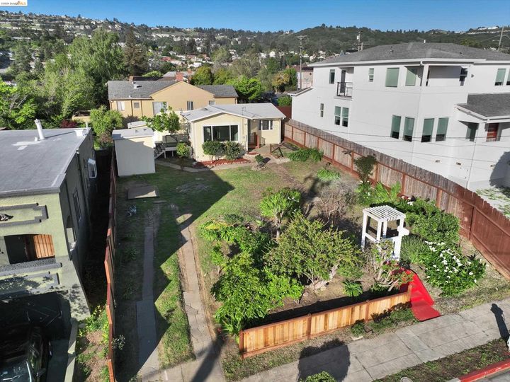 4330 Pampas Ave, Oakland, CA | Redwood Heights. Photo 31 of 42