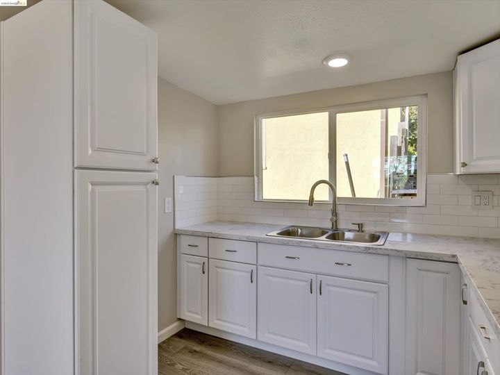 4330 Pampas Ave, Oakland, CA | Redwood Heights. Photo 7 of 42