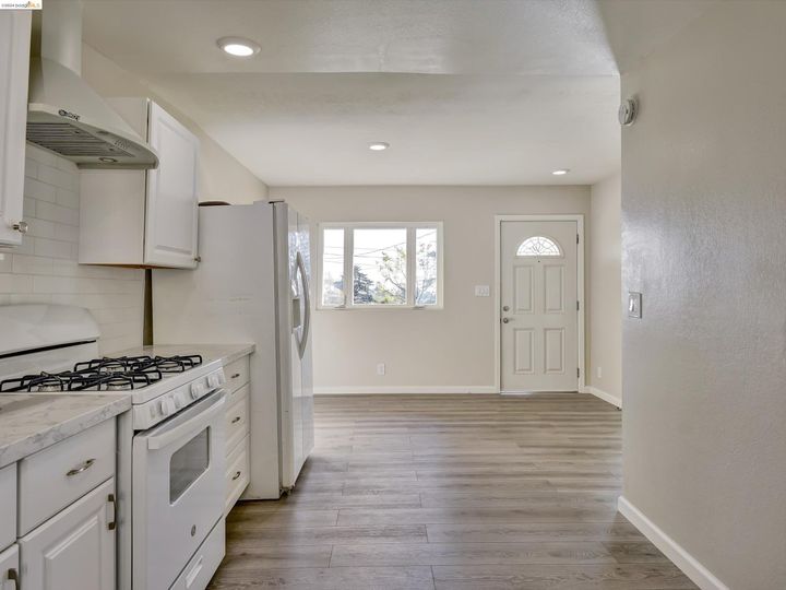 4330 Pampas Ave, Oakland, CA | Redwood Heights. Photo 8 of 42