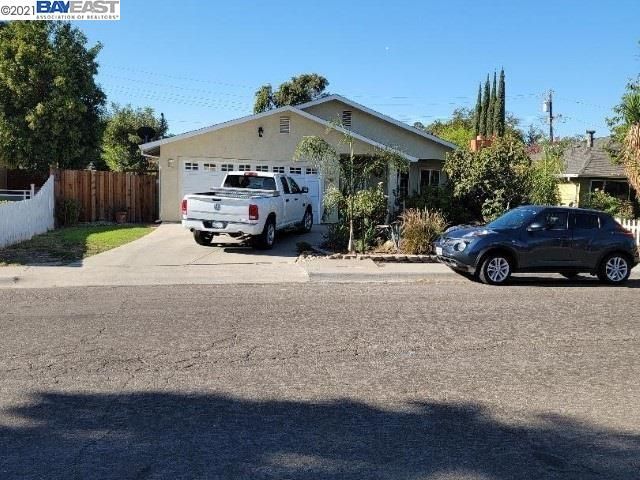 438 W 23rd St, Tracy, CA | Central Tracy. Photo 1 of 17