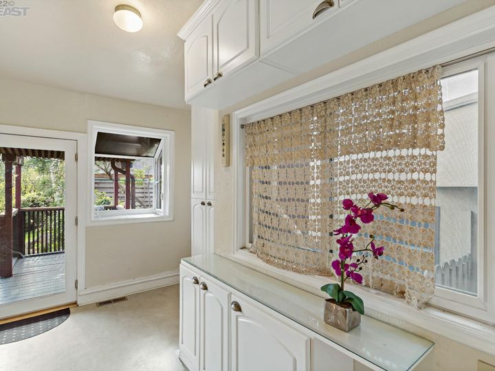 477 44th St, Oakland, CA | Temescal. Photo 17 of 46