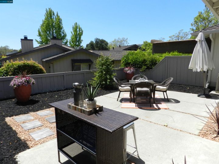 503 Rolling Hills Ln, Danville, CA, 94526 Townhouse. Photo 8 of 45