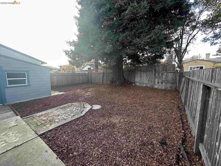 527 44 Th St, Richmond, CA | North And East. Photo 23 of 28