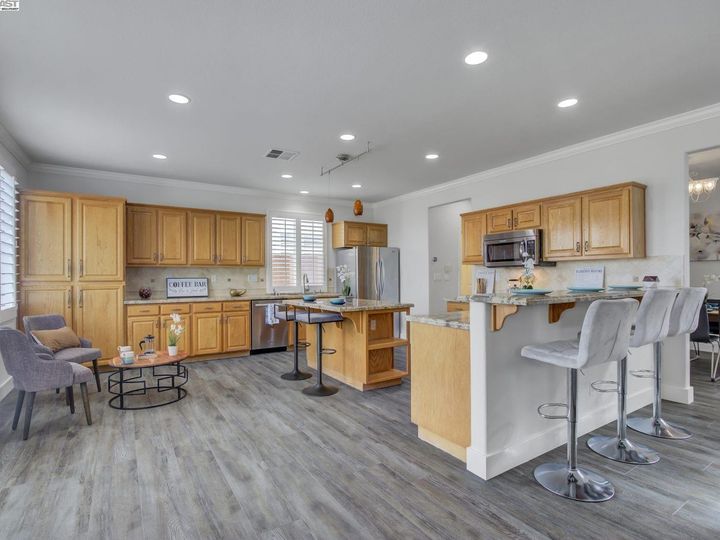 5292 Fairweather Ct, Castro Valley, CA | 5 Canyons. Photo 11 of 42