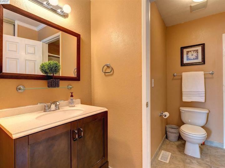 5362 Rainflower Dr Livermore CA Multi-family home. Photo 22 of 29