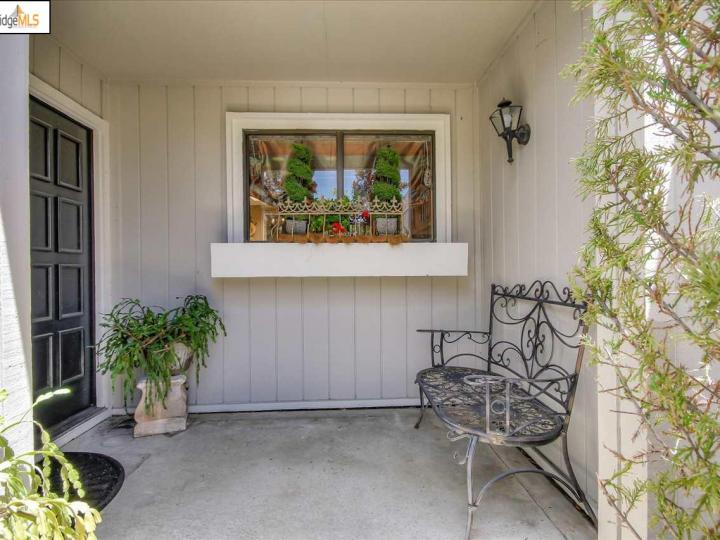 546 Cambrian Way, Danville, CA, 94526 Townhouse. Photo 7 of 40