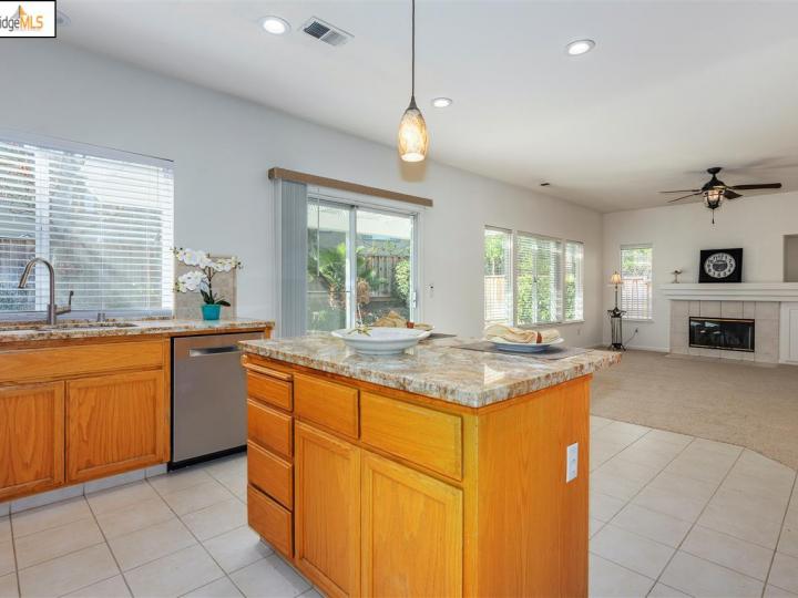 551 Sundale Ln, Brentwood, CA | Apple Hill Ests. Photo 11 of 29