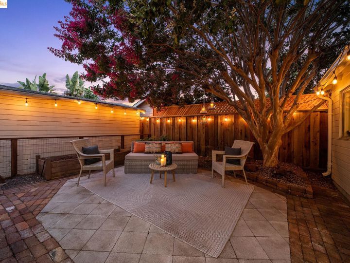 5515 Brookdale Ave, Oakland, CA | Mills Gardens. Photo 32 of 40