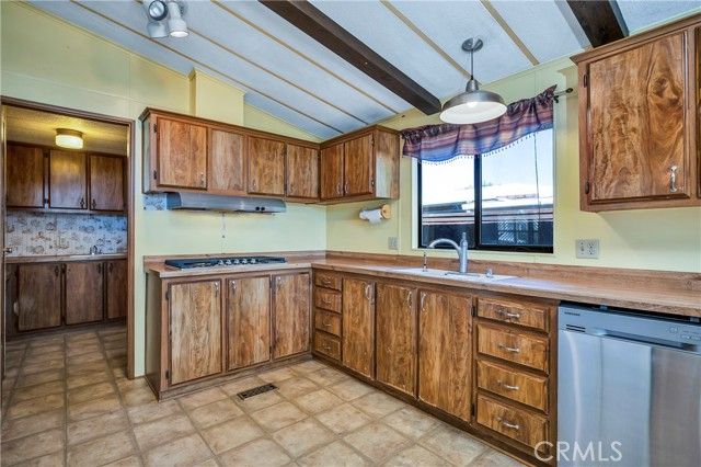 5830 Robin Hill Dr, Lakeport, CA | . Photo 10 of 26