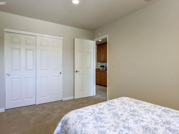 5900 Charter Oaks Dr, Castro Valley, CA | Columbia. Photo 37 of 55