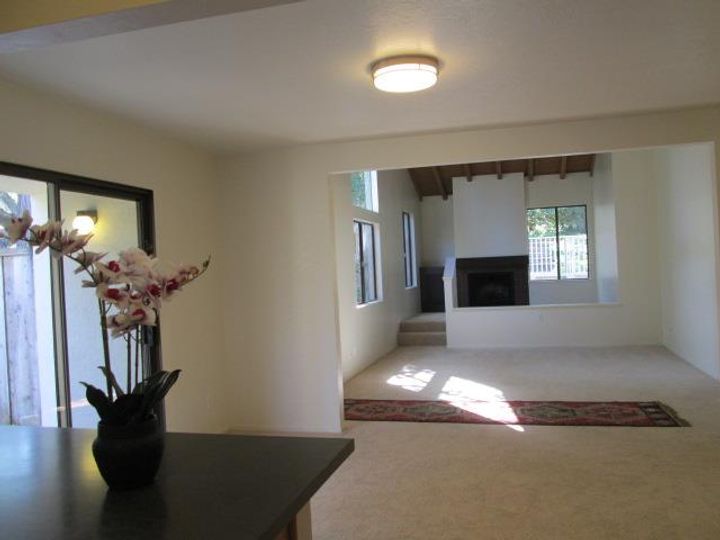 601 Sage Ct, Pacific Grove, CA, 93950 Townhouse. Photo 11 of 33