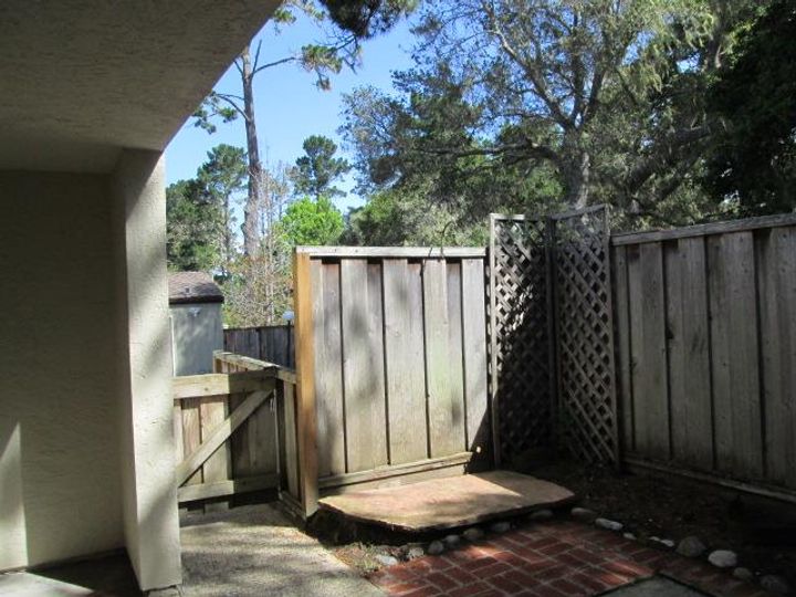 601 Sage Ct, Pacific Grove, CA, 93950 Townhouse. Photo 26 of 33