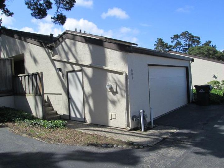601 Sage Ct, Pacific Grove, CA, 93950 Townhouse. Photo 29 of 33