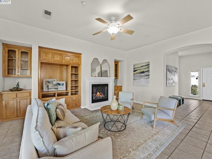 603 Pomona Dr, Brentwood, CA | Summerset 4. Photo 9 of 44