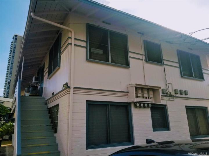 611 Coolidge St Honolulu HI Multi-family home. Photo 1 of 1