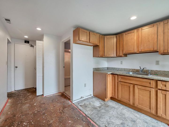 689 Templeton Ave, Daly City, CA | . Photo 18 of 29