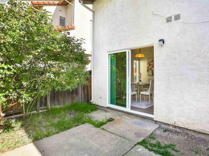 7 Madrid Pl, Antioch, CA, 94509 Townhouse. Photo 36 of 39
