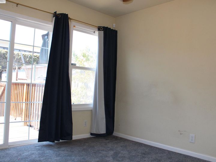 7207 Halliday Ave, Oakland, CA | Eastmont Area. Photo 3 of 9