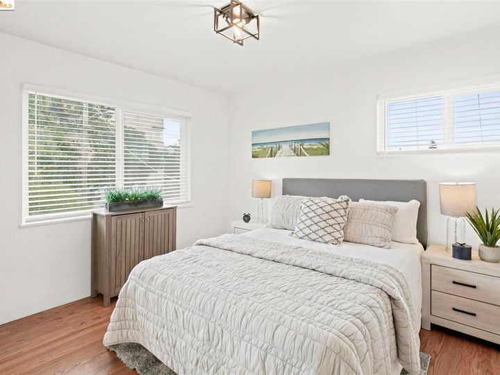 8 Whitmore Pl, Oakland, CA | . Photo 12 of 59
