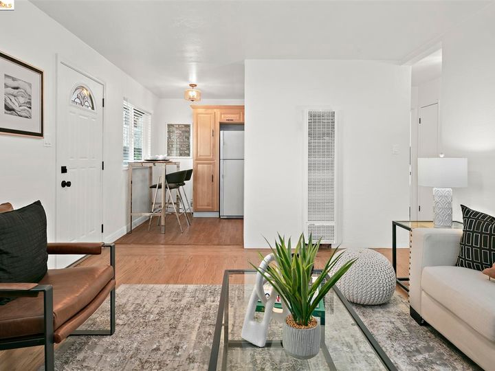 8 Whitmore Pl, Oakland, CA | . Photo 20 of 59