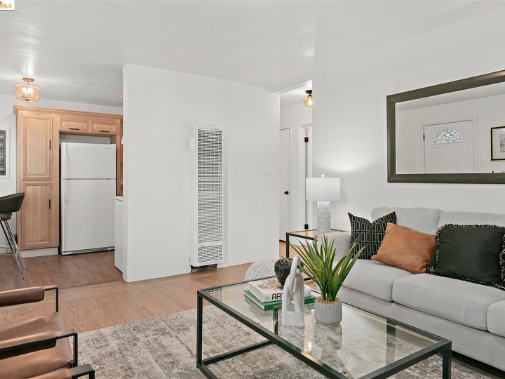8 Whitmore Pl, Oakland, CA | . Photo 21 of 59