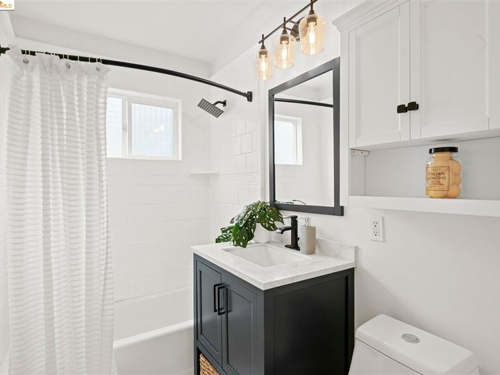 8 Whitmore Pl, Oakland, CA | . Photo 28 of 59