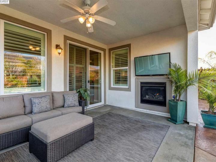8043 Westport Cir, Discovery Bay, CA | The Lakes. Photo 30 of 40