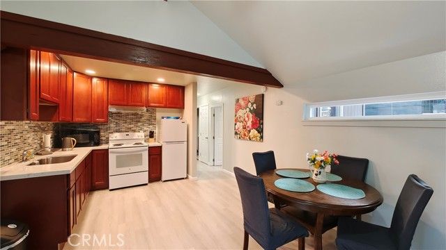 852 Lakeview Ave, South Lake Tahoe, CA | . Photo 2 of 22